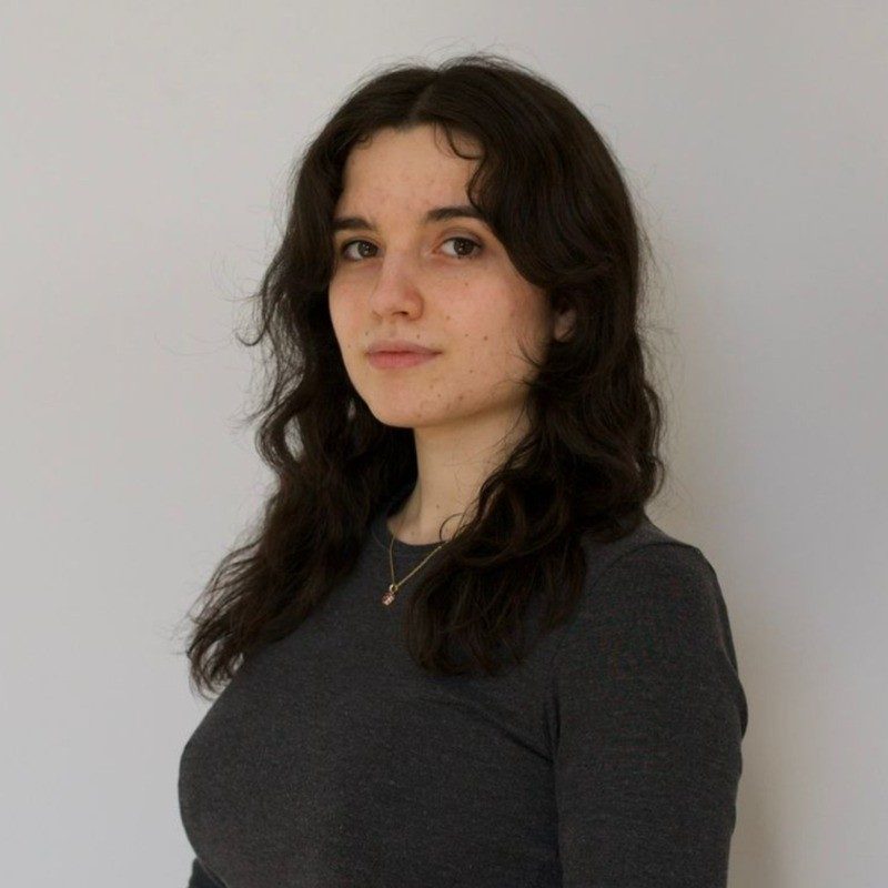 Ariane Helldorff, UI/UX Designer für digitale Oberflächen und Markenauftritt